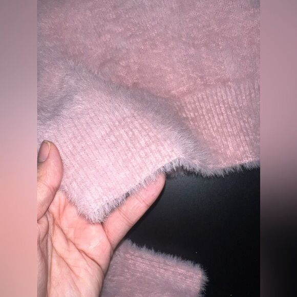 Aritzia Sunday Best Kitten V-Neck Sweater Girly Feminine Size Small NWOT - Picture 2 of 8